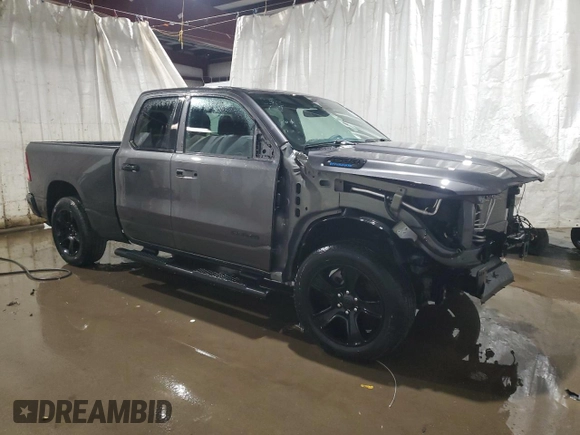 2024 Ram 1500 Big Horn z VIN 1C6RRFBG5RN156763, wystawiony jako Copart lot #50502885 z przebiegiem 8 329 mil mil oraz Szkoda całkowita • Salvage title. Historia ofert i sprzedaży dostępna na DreamBid. Obrazek 4.