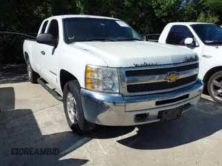 2013 Chevrolet Silverado 1500 LT with VIN 1GCRCSE06DZ138212, listed as a IAAI auction lot 42088561 with 261,922 mi miles and . Bid and sale history available at DreamBid. Image 1.