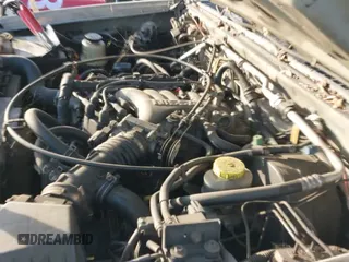 2000 Nissan Frontier XE z VIN 1N6ED27T1YC436854, wystawiony jako IAAI lot #40973721 z przebiegiem 218 172 mil mil oraz . Historia ofert i sprzedaży dostępna na DreamBid. Obrazek 12.