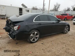 2019 Mercedes-Benz E 300 z VIN WDDZF4JB4KA574519, wystawiony jako Copart lot #42816585 z przebiegiem 75 607 mil mil oraz Szkoda całkowita • Salvage title. Historia ofert i sprzedaży dostępna na DreamBid. Obrazek 3.