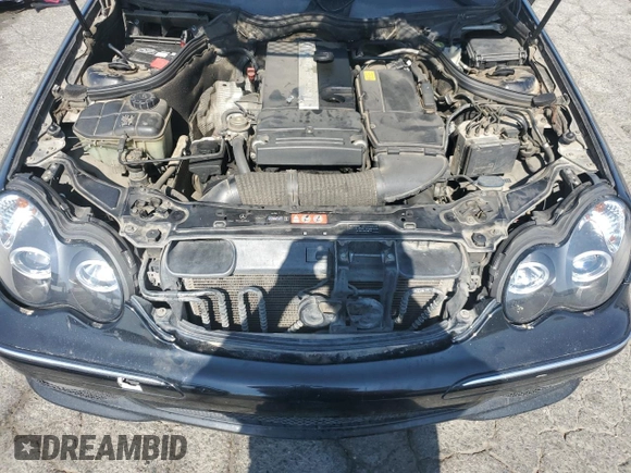 2005 Mercedes-Benz C 230 Kompressor z VIN WDBRF40J55F704686, wystawiony jako Copart lot #54995365 z przebiegiem 247 576 mil mil oraz Szkoda całkowita • Salvage title. Historia ofert i sprzedaży dostępna na DreamBid. Obrazek 11.