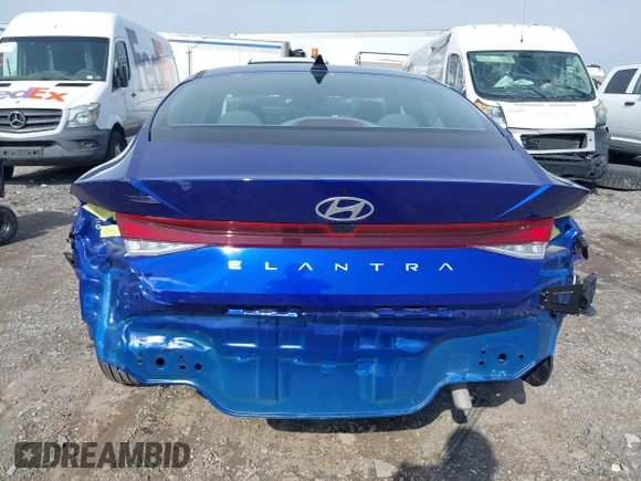 2024 Hyundai Elantra SEL with VIN KMHLM4DG2RU809713, listed as a IAAI auction lot 41998632 with 8,185 mi miles and . Bid and sale history available at DreamBid. Image 6.
