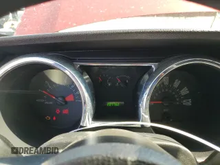 2007 Ford Mustang Deluxe z VIN 1ZVFT80N275333743, wystawiony jako Copart lot #59817145 z przebiegiem 207 762 mil mil oraz Szkoda całkowita • Salvage title. Historia ofert i sprzedaży dostępna na DreamBid. Obrazek 9.