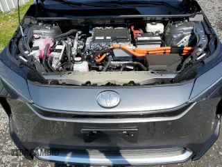 2023 Toyota bZ4X XLE z VIN JTMABACA1PA036308, wystawiony jako Copart lot #55640284 z przebiegiem Nie podano mil oraz . Historia ofert i sprzedaży dostępna na DreamBid. Obrazek 12.