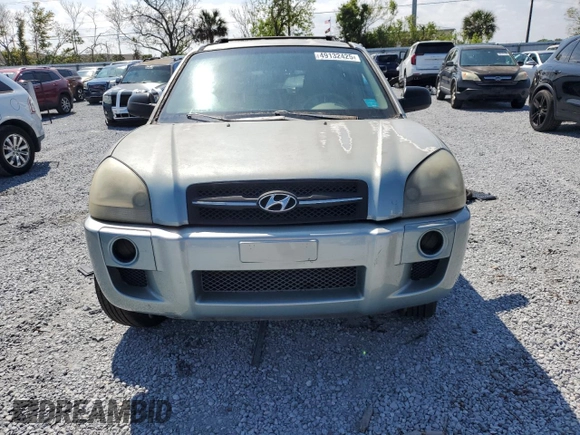 2005 Hyundai Tucson GL with VIN KM8JM12B05U151056, listed as a Copart auction lot 49132425 with 95,450 mi miles and Salvage Title. Bid and sale history available at carsss.com. Image 5.