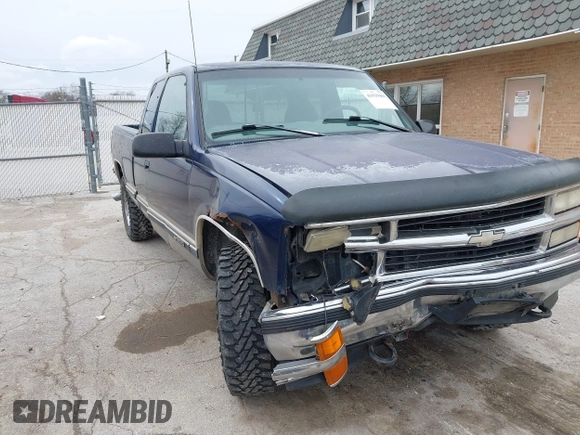 1998 Chevrolet Silverado 1500 with VIN 2GCEK19R2W1255365, listed as a IAAI auction lot 41939461 with 276,204 mi miles and . Bid and sale history available at DreamBid. Image 1.