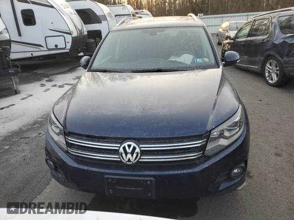 2016 Volkswagen Tiguan R-Line with VIN WVGBV7AX5GW573820, listed as a Copart auction lot 42363515 with 124,283 mi miles and Salvage Title. Bid and sale history available at DreamBid. Image 5.