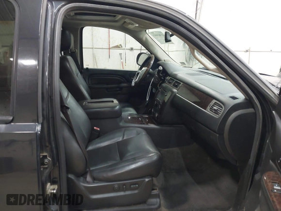2012 GMC Yukon XL Denali with VIN 1GKS2MEF9CR323393, listed as a IAAI auction lot 41983097 with Not Provided miles. Bid and sale history available at carsss.com. Image 5.