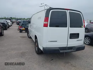 2003 Chevrolet Express Cargo z VIN 1GCHG35U231130341, wystawiony jako IAAI lot #41927806 z przebiegiem 260 934 mil mil oraz . Historia ofert i sprzedaży dostępna na DreamBid. Obrazek 3.