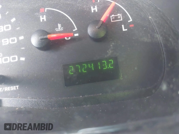 2006 Ford Econoline Cargo z VIN 1FTNE24W56HB25572, wystawiony jako IAAI lot #42378434 z przebiegiem 272 413 mil mil oraz . Historia ofert i sprzedaży dostępna na DreamBid. Obrazek 7.