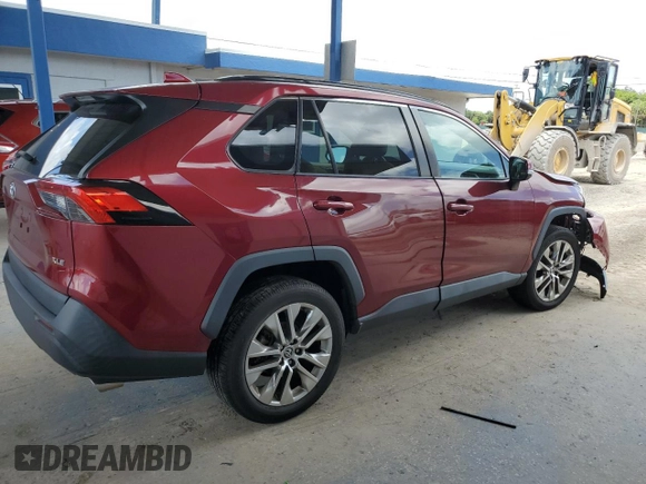 2021 Toyota RAV4 XLE Premium with VIN 2T3C1RFV2MW164644, listed as a Copart auction lot 65607935 with 19,667 mi miles and Salvage title. Bid and sale history available at DreamBid. Image 3.