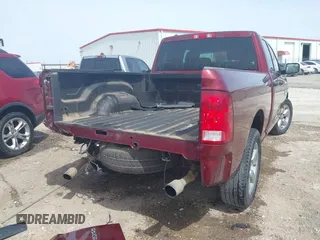 2019 Ram 1500 Express z VIN 1C6RR7FT4KS743377, wystawiony jako IAAI lot #41826173 z przebiegiem 124 972 mil mil oraz . Historia ofert i sprzedaży dostępna na DreamBid. Obrazek 4.