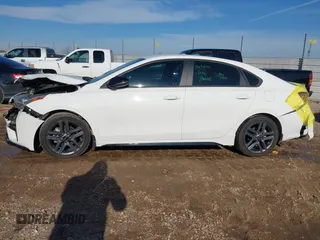 2021 Kia Forte GT-Line с VIN 3KPF34AD8ME387002, выставлен на аукционе IAAI как лот 41348684 с пробегом 60 942 миль миль и . История ставок и продаж доступна на DreamBid. Изображение 14.