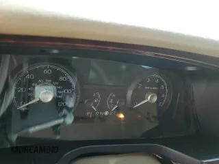 2006 Lincoln Town Car Signature z VIN 1LNHM81W26Y600713, wystawiony jako Copart lot #56341385 z przebiegiem Nie podano mil oraz Szkoda całkowita • Salvage title. Historia ofert i sprzedaży dostępna na DreamBid. Obrazek 9.