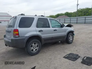 2005 Ford Escape XLT с VIN 1FMYU93125KB21037, выставлен на аукционе IAAI как лот 42256389 с пробегом 173 080 миль миль и . История ставок и продаж доступна на DreamBid. Изображение 4.