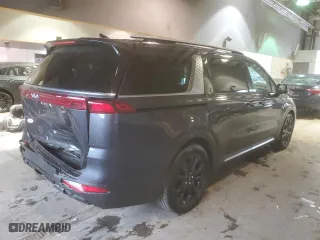 2024 Kia Carnival SX with VIN KNDNE5H35R6358594, listed as a Copart auction lot 49325014 with 10,829 mi miles and Salvage Title. Bid and sale history available at carsss.com. Image 3.