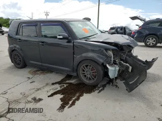 2008 Scion xB z VIN JTLKE50E281050489, wystawiony jako Copart lot #56972525 z przebiegiem 214 805 mil mil oraz Szkody całkowita. Historia ofert i sprzedaży dostępna na DreamBid. Obrazek 4.