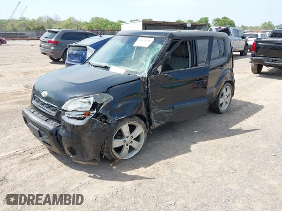 2011 Kia Soul + with VIN KNDJT2A25B7315085, listed as a IAAI auction lot 42038790 with 86,152 mi miles. Bid and sale history available at carsss.com. Image 2.
