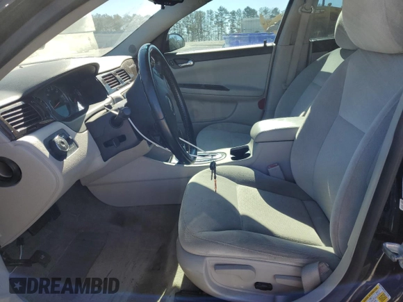 2014 Chevrolet Impala LT z VIN 2G1WB5E38E1177646, wystawiony jako Copart lot #46181965 z przebiegiem 103 372 mil mil oraz Szkoda całkowita • Salvage title. Historia ofert i sprzedaży dostępna na DreamBid. Obrazek 7.