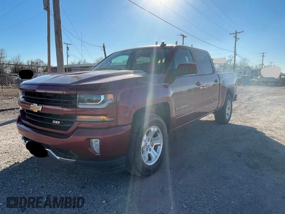 2018 Chevrolet Silverado 1500 LT with VIN 3GCUKRECXJG257926, listed as a Copart auction lot 52463635 with 272,996 mi miles and Clean Title. Bid and sale history available at carsss.com. Image 2.