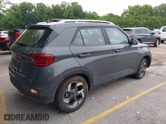 2024 Hyundai Venue SEL with VIN KMHRC8A31RU295469, listed as a IAAI auction lot 42472613 with 10,724 mi miles and . Bid and sale history available at DreamBid. Image 4.