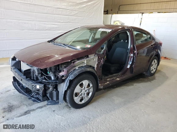 2018 Kia Forte LX with VIN 3KPFK4A75JE246557, listed as a Copart auction lot 48145655 with 32,198 mi miles and Salvage Title. Bid and sale history available at carsss.com. Image 1.