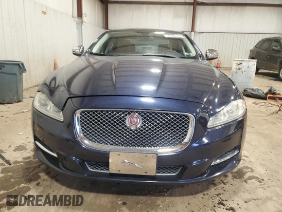 2014 Jaguar XJ Portfolio with VIN SAJWJ2GD7E8V67473, listed as a Copart auction lot 43968705 with 99,146 mi miles and Salvage title. Bid and sale history available at DreamBid. Image 5.