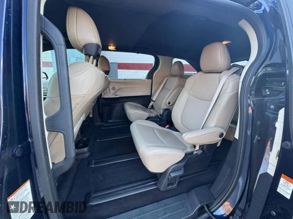 2021 Toyota Sienna XLE with VIN 5TDJSKFC6MS013236, listed as a Copart auction lot 87330814 with 182,156 mi miles and Clean Title. Bid and sale history available at carsss.com. Image 6.