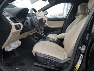 2020 BMW X1 xDrive28i с VIN WBXJG9C03L5P59462, выставлен на аукционе Copart как лот 52725835 с пробегом Не указан миль и Списание • Salvage title. История ставок и продаж доступна на DreamBid. Изображение 7.