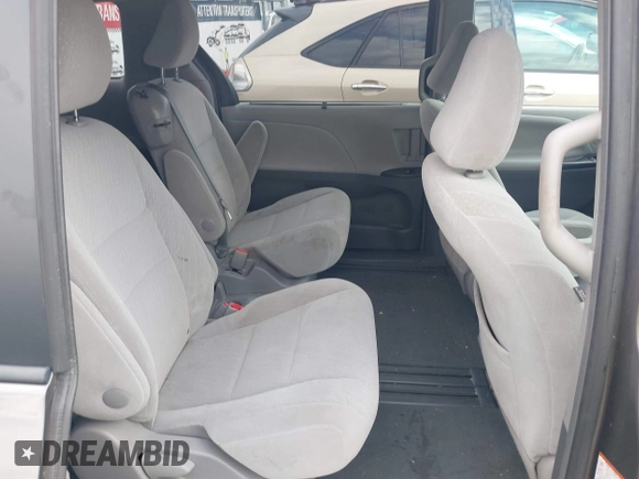 2017 Toyota Sienna LE Auto Access Seat with VIN 5TDKZ3DCXHS818669, listed as a IAAI auction lot 42198544 with 112,871 mi miles. Bid and sale history available at carsss.com. Image 8.