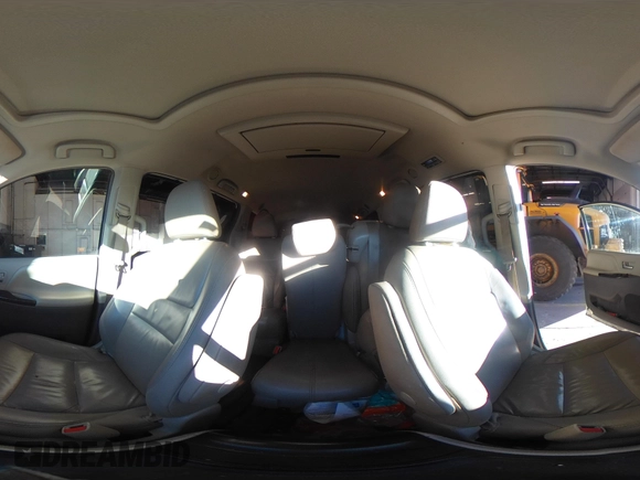 2018 Toyota Sienna XLE Auto Access Seat with VIN 5TDYZ3DC9JS907715, listed as a IAAI auction lot 41557733 with 133,270 mi miles. Bid and sale history available at carsss.com. Image 19.