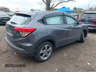 2022 Honda HR-V LX with VIN 3CZRU6H36NM725968, listed as a IAAI auction lot 42055401 with 58,525 mi miles. Bid and sale history available at carsss.com. Image 4.
