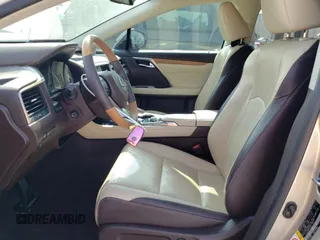 2019 Lexus RX 350 z VIN 2T2ZZMCA7KC119161, wystawiony jako Copart lot #56153615 z przebiegiem 46 015 mil mil oraz Szkoda całkowita • Salvage title. Historia ofert i sprzedaży dostępna na DreamBid. Obrazek 7.
