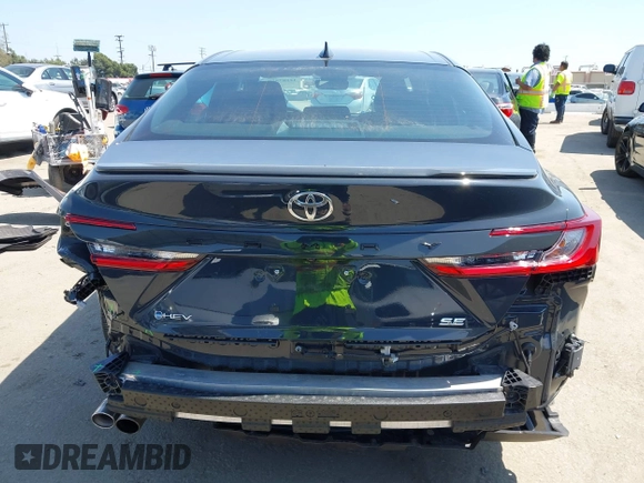 2025 Toyota Camry LE z VIN 4T1DAACK7SU531768, wystawiony jako IAAI lot #42187559 z przebiegiem 26 348 mil mil oraz . Historia ofert i sprzedaży dostępna na DreamBid. Obrazek 17.