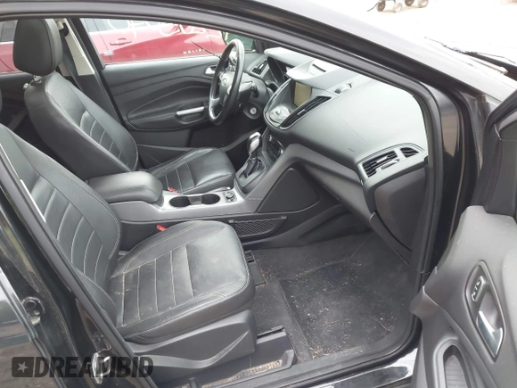 2014 Ford Escape SE with VIN 1FMCU9G9XEUD39077, listed as a IAAI auction lot 42205040 with 92,355 mi miles and . Bid and sale history available at DreamBid. Image 5.