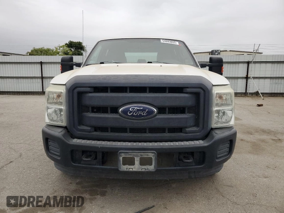 2014 Ford F-250 XL with VIN 1FT7W2A63EEA43849, listed as a Copart auction lot 54693055 with 198,158 mi miles and Clean title. Bid and sale history available at DreamBid. Image 5.