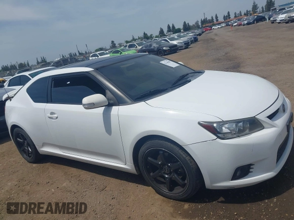 2011 Scion tC z VIN JTKJF5C74B3007388, wystawiony jako IAAI lot #42149607 z przebiegiem 120 694 mil mil oraz . Historia ofert i sprzedaży dostępna na DreamBid. Obrazek 13.