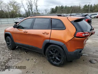 2016 Jeep Cherokee Trailhawk z VIN 1C4PJMBS6GW134052, wystawiony jako Copart lot #55398625 z przebiegiem 158 742 mil mil oraz Nie do naprawy • Non repairable. Historia ofert i sprzedaży dostępna na DreamBid. Obrazek 2.