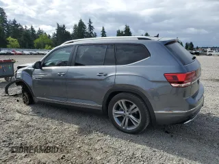 2018 Volkswagen Atlas SE with VIN 1V2PR2CA4JC555911, listed as a Copart auction lot 61905125 with 101,860 mi miles and Salvage title. Bid and sale history available at DreamBid. Image 2.