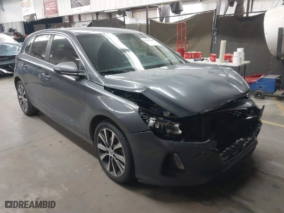 2018 Hyundai Elantra GT with VIN KMHH35LE8JU013423, listed as a IAAI auction lot 41885868 with 82,984 mi miles. Bid and sale history available at carsss.com. Image 1.