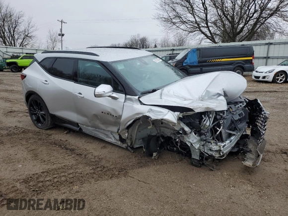 2022 Chevrolet Blazer RS z VIN 3GNKBKRS9NS146018, wystawiony jako Copart lot #82160704 z przebiegiem 27 919 mil mil oraz Czysty tytuł • Clean title. Historia ofert i sprzedaży dostępna na DreamBid. Obrazek 4.