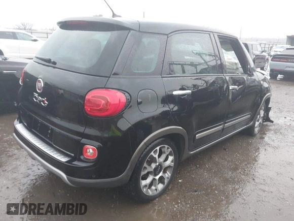 2014 FIAT 500L Trekking with VIN ZFBCFADH2EZ007684, listed as a IAAI auction lot 41952408 with 39,424 mi miles and . Bid and sale history available at DreamBid. Image 4.