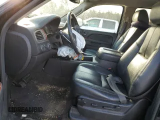 2014 GMC Yukon SLT with VIN 1GKS2CE02ER211527, listed as a Copart auction lot 84617034 with 173,977 mi miles and Salvage Title. Bid and sale history available at DreamBid. Image 7.