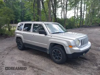 2013 Jeep Patriot Sport с VIN 1C4NJPBA8DD272683, выставлен на аукционе IAAI как лот 42521782 с пробегом 116 488 миль миль и . История ставок и продаж доступна на DreamBid. Изображение 1.