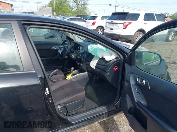 2013 Kia Forte EX with VIN KNAFU4A25D5713570, listed as a IAAI auction lot 42050462 with 87,027 mi miles. Bid and sale history available at carsss.com. Image 5.
