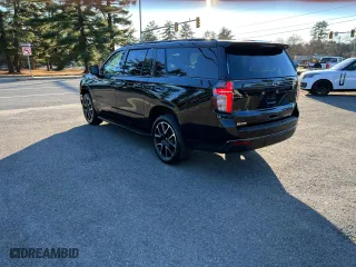 2021 Chevrolet Suburban RST with VIN 1GNSKEKD0MR457206, listed as a Copart auction lot 83697674 with 139,570 mi miles and Clean Title. Bid and sale history available at carsss.com. Image 3.
