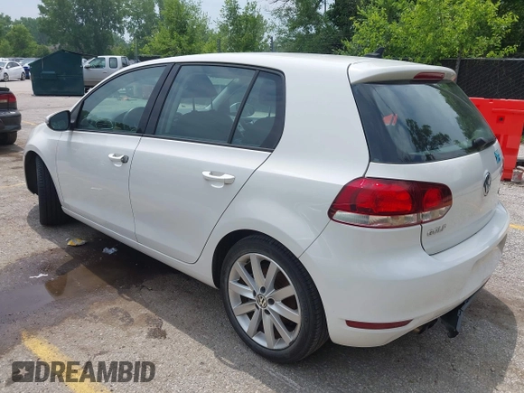 2011 Volkswagen Golf TDI z VIN WVWDM7AJ0BW152656, wystawiony jako IAAI lot #42437134 z przebiegiem 141 891 mil mil oraz . Historia ofert i sprzedaży dostępna na DreamBid. Obrazek 3.