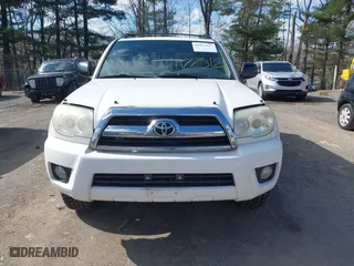 2006 Toyota 4Runner SR5 with VIN JTEBU14R168070401, listed as a IAAI auction lot 41977312 with 195,902 mi miles. Bid and sale history available at carsss.com. Image 12.