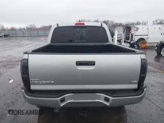 2014 Toyota Tacoma with VIN 3TMLU4EN2EM161239, listed as a IAAI auction lot 41536944 with 136,299 mi miles. Bid and sale history available at carsss.com. Image 16.