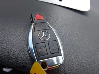 2015 Mercedes-Benz GLK with VIN WDCGG8JB2FG424783, listed as a IAAI auction lot 41752844 with 110,075 mi miles. Bid and sale history available at carsss.com. Image 11.